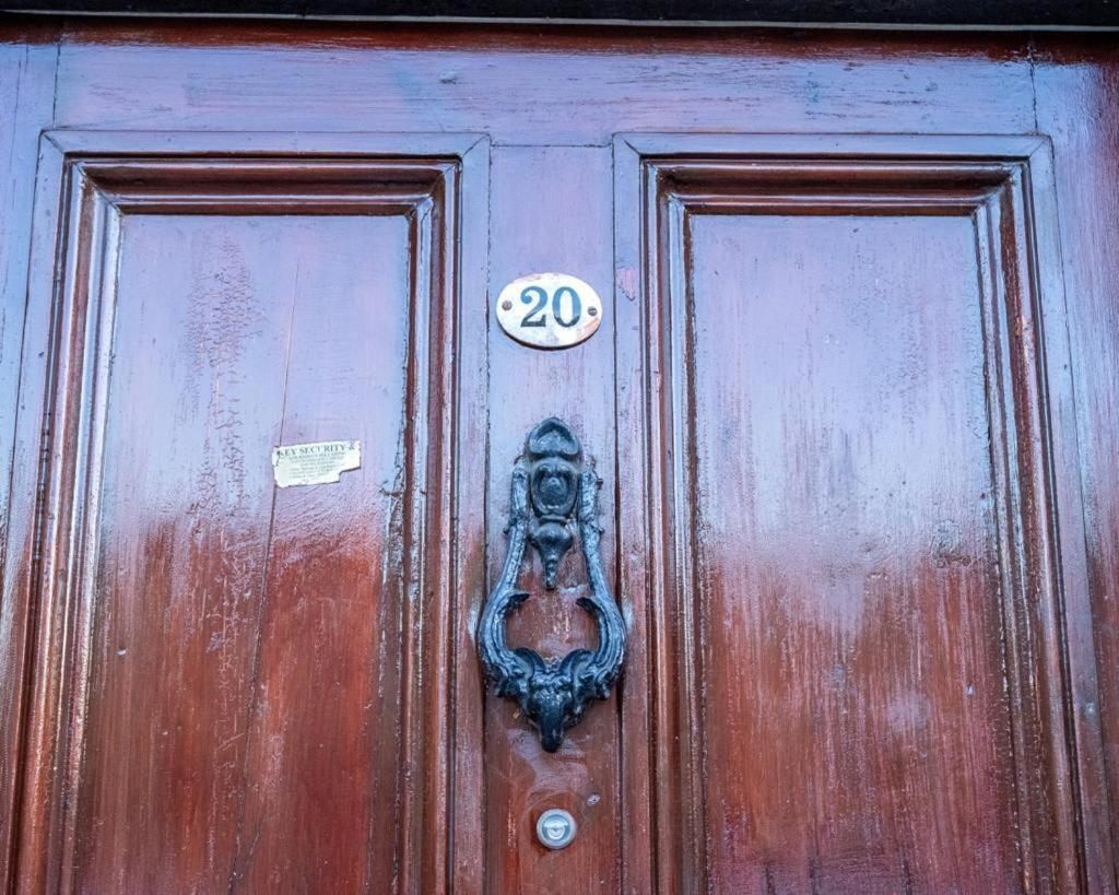 Spacious 2 Bedroom Flat Londra